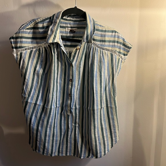 Pilcro by Anthropologie top size small - Picture 3 of 5
